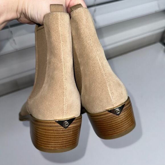 Michael Kors Lottie Suede Leather Ankle Booties Tan/Neutral Size 9M Pull On - Picture 4 of 6